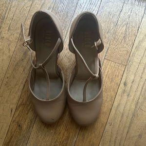 Bloch Split Sole 2.5 inch Beige Character Heels